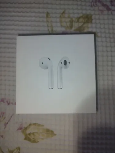 AirPods 2 - Usado sem o fone direito