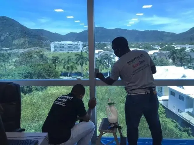 Película de Controle Solar para Janelas