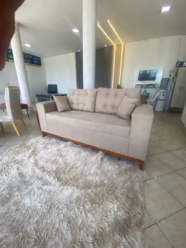 Sofá Retrô 2 Lugares em Tecido Bege