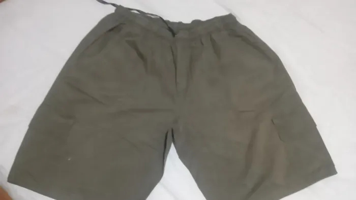 Shorts Cargo Verde Militar