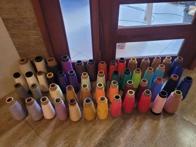 Lote linhas de poliéster 52 unidades