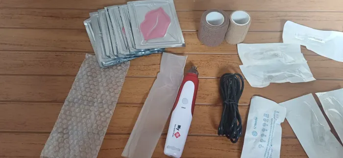 Kit dermapen e mais luminária 