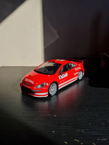 Peugeot 307 WRC Marcus Grönholm Maisto 1:18