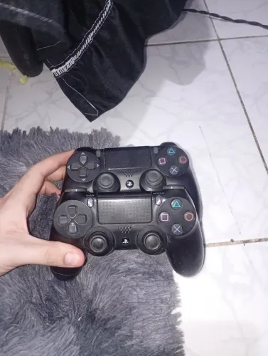 CONTROLE PS4 (2 controles) BARATO