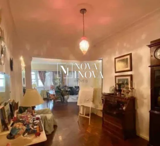 Apartamento : Padrão / Residencial / Leme