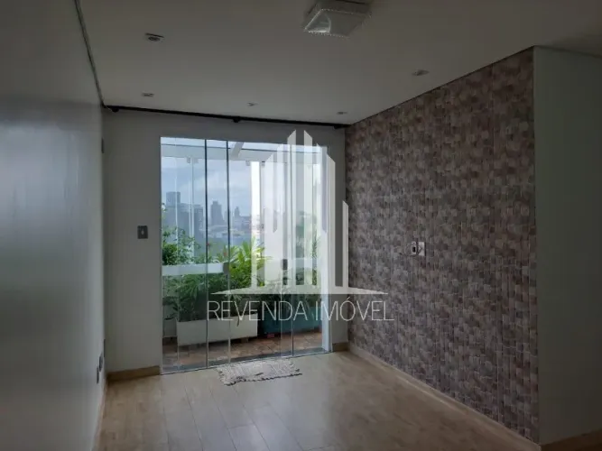 Cobertura à venda na Barra Funda, São Paulo-SP: 2 quartos, 1 sala, 1 banheiro, 1 vaga, 93m