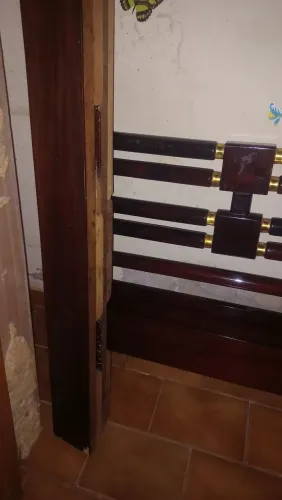 LINDA CAMA EM MOGNO MADEIRA MACIÇA 90CM LARGURA  COMPLETA 