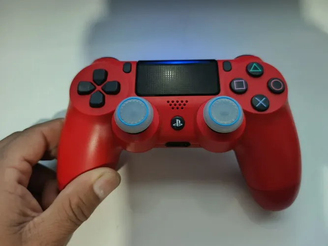 Vendo controles de ps4 originais 100% funcionando sem avarias.