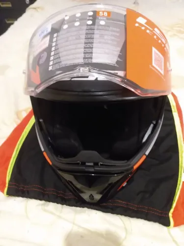 Vendo capacete  LS2