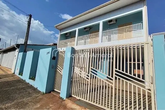 Casa com 3 Quartos e 3 banheiros para Alugar, 203 m²