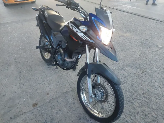Vendo XRE 190 2023