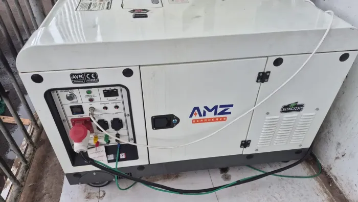 Gerador AMZ 21 kVA estado de zero 