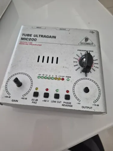 Behringer MIC200 Tube Ultragain.