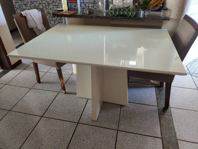 Mesa de jantar 4 lugares