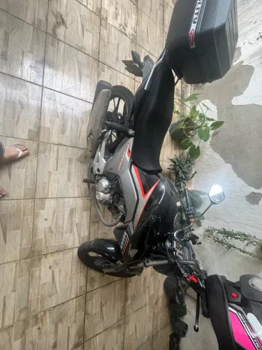 Moto 160
