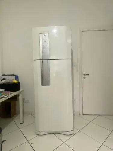 Refrigerador Eletroclux DF52