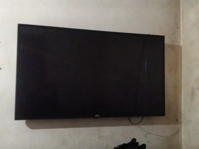 Vendo TV 49 polegadas