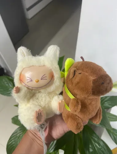 Pelúcia Labubu & Capivara