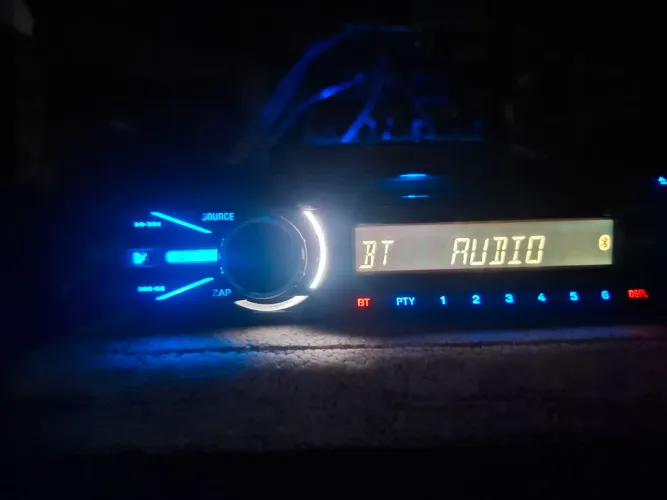 RÁDIO SONY COM BLUETOOTH USB E CONTROLE REMOTO