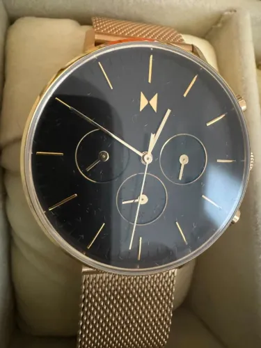 Relógio MVMT Legacy Chronograph Dourado - Original - Pulseira Mesh