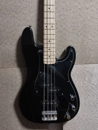 Contrabaixo Squire Affinitty Precision jazz. Bass 4 cordas 