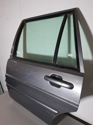 Portas Volkswagen Santana 2000 a 2005 Original Dianteira e Traseira
