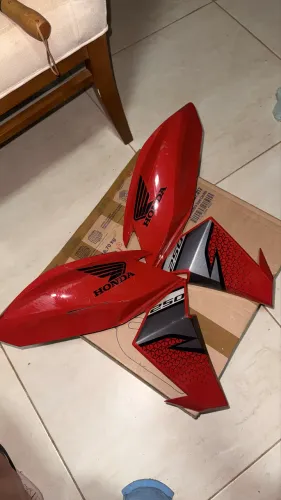 Aba do tanque cb Twister 2019