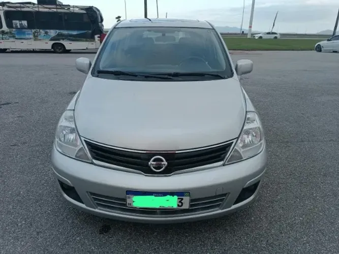 Nissan Tiida SL 1.8/1.8 Flex 16V Aut. 2013