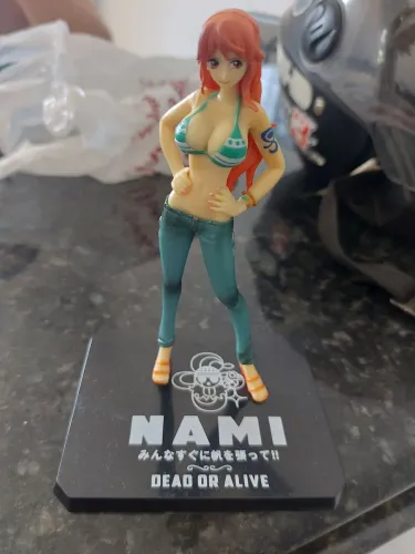 Nami One Piece Dead or Alive - Figura Colecionável