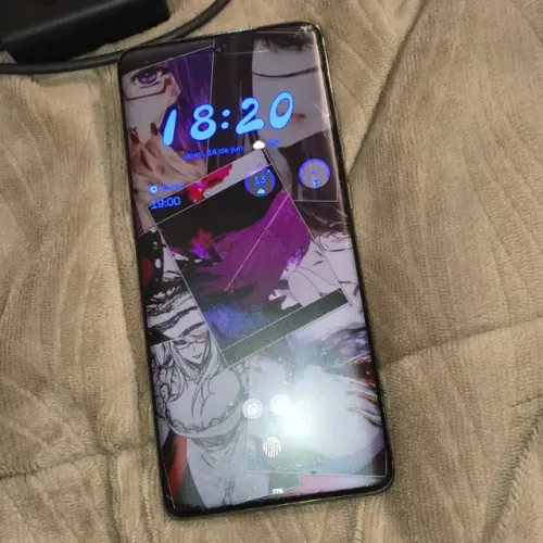 Edge 60 pro tela trincada 512gb