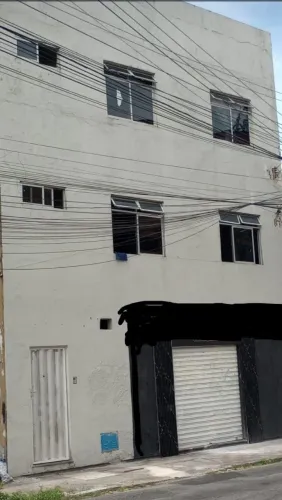 Vendo loja + 2 kitnets na Rua Alberto Magno no Montese