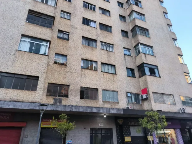 Apartamento à venda com 3 quartos no Edifício Ohara, no Centro de Londrina