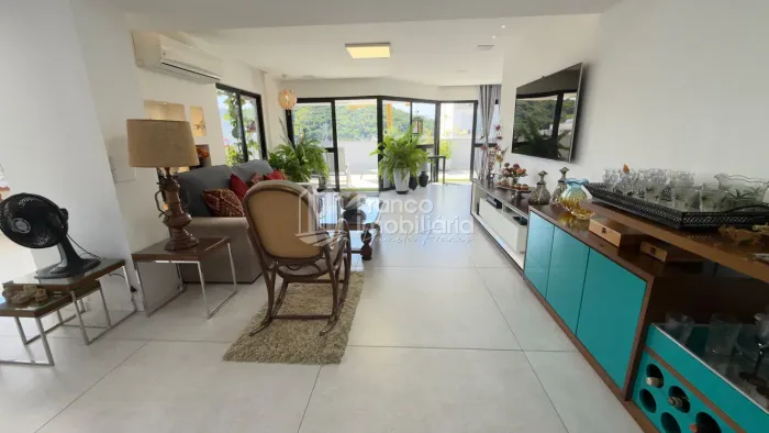 Cobertura linear para venda com 220 metros quadrados com 3 quartos em Icaraí - Niterói - R