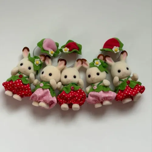 Sylvanian Families Bebê Coelho Chocolate Moranguinho
