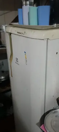 Geladeira disponível