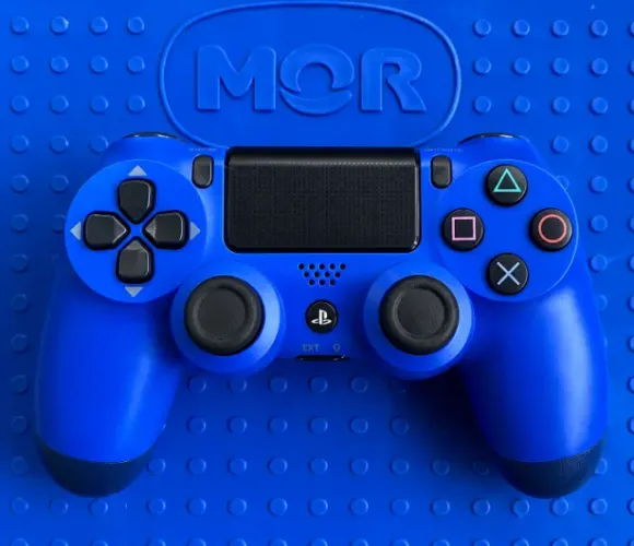 Controle de Ps4 - Paralelo 1° Linha