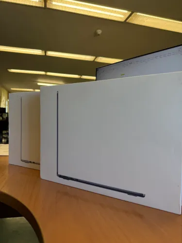 Apple MacBook Air M5 - lacrado
