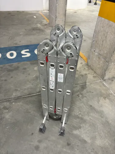 Escada Articulada 12 Degraus Novíssima