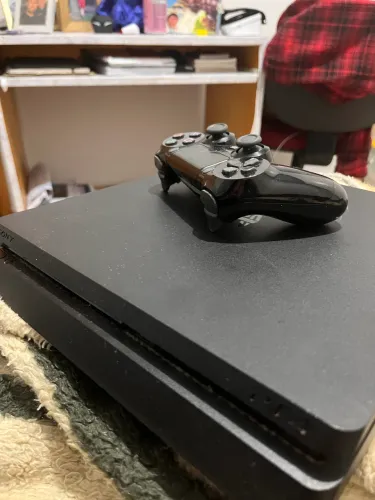 Ps4 slim