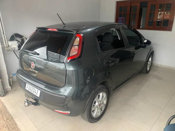 Fiat Punto Attractive Italia 1.4 F.flex 8V 5P 2015