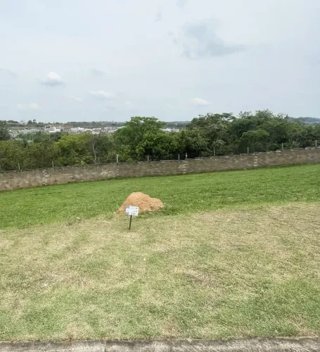 Lote/Terreno para venda com 569 metros quadrados em Jardim Celani - Salto - São Paulo