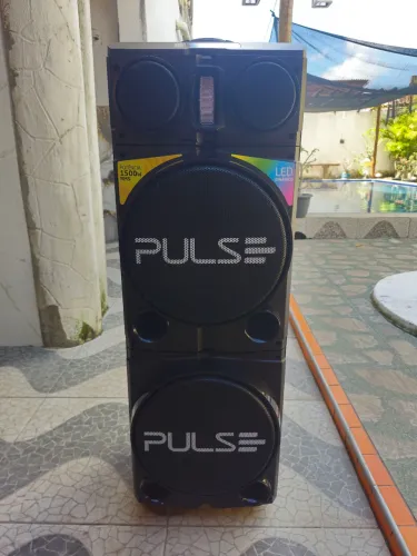 Caixa de som pulse 1500 wats, com nota fiscal, 6 meses de uso.