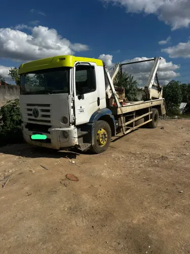 Caminhão Poliguindaste VW 13.180