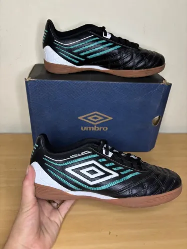 Chuteira Futsal Umbro Medusae Club Preto Tamanho 38 Original