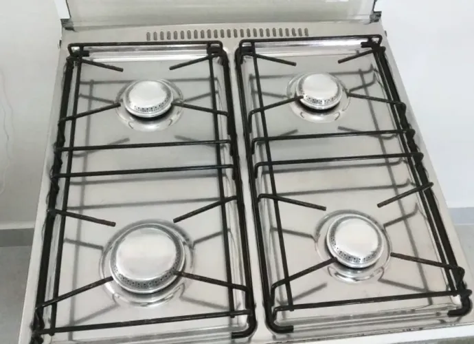 Fogão 4 bocas com forno autolimpante tudo funcionando