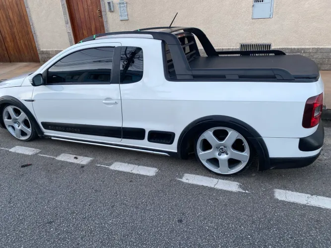 Vendo ou troco rodas 18 pneus meia vida ,troco por originais da saveiro ,g5 ou g6