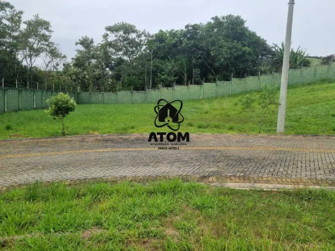 OPORTUNIDADE EM CONDOMÍNIO FECHADO REGIÃO DO CATAGUÁ EM TAUBATÉ