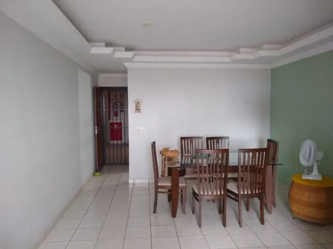 Ótima localização, apartamento de 4 quartos, Bancários