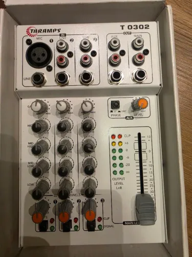 Mesa Taramps T0302 3 CANAIS