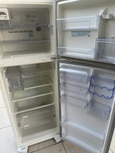 Geladeira Electrolux Frost free de 450 litros